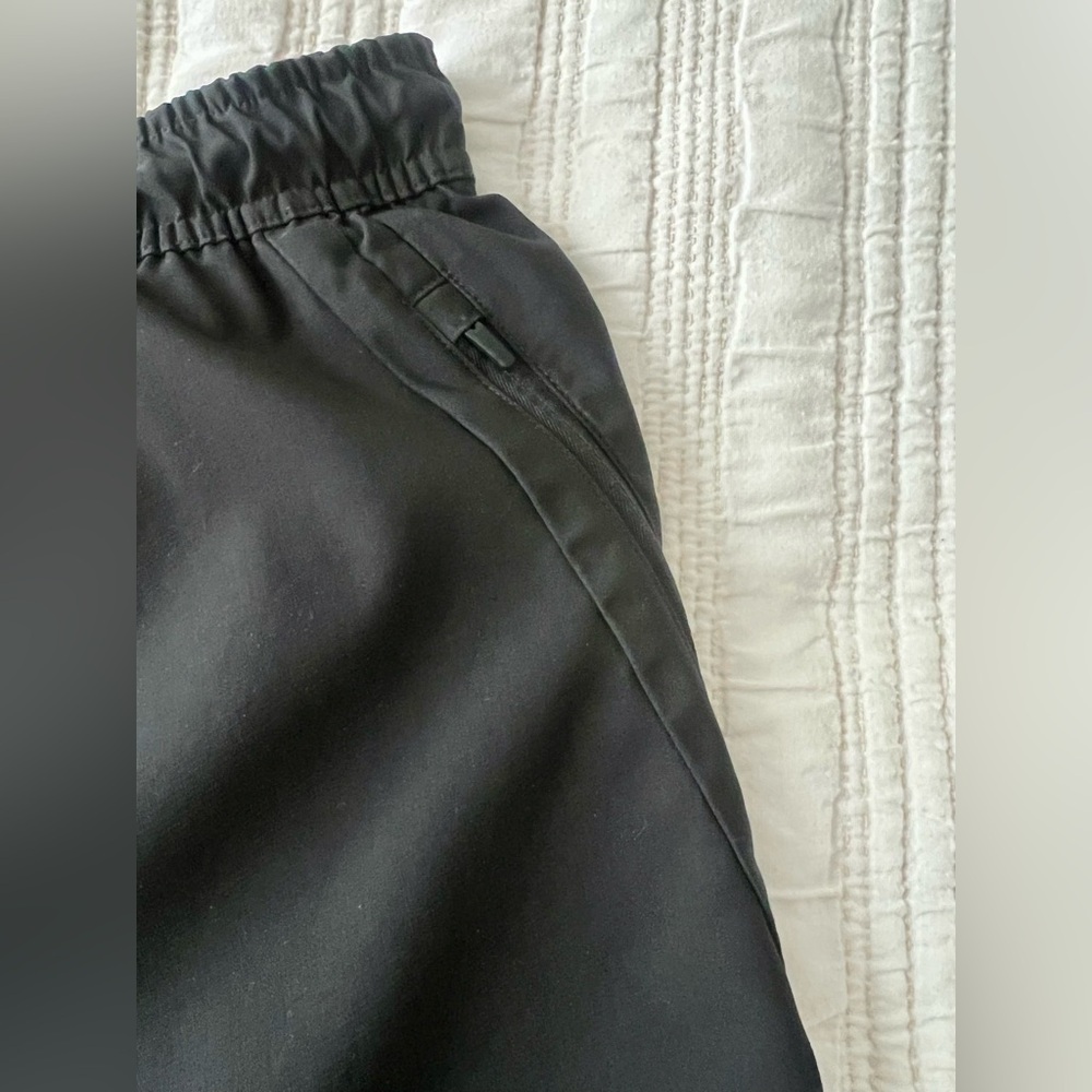 Men’s Vuori Train Tech Short- Black - Picture 10 of 13